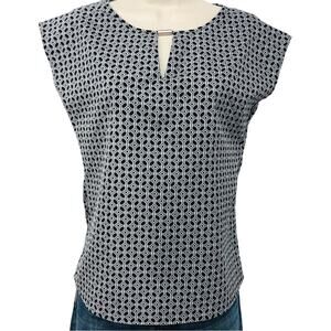 Banana Republic Black Gray Geometric Trellis Print Popover Top Split Scoop Neck